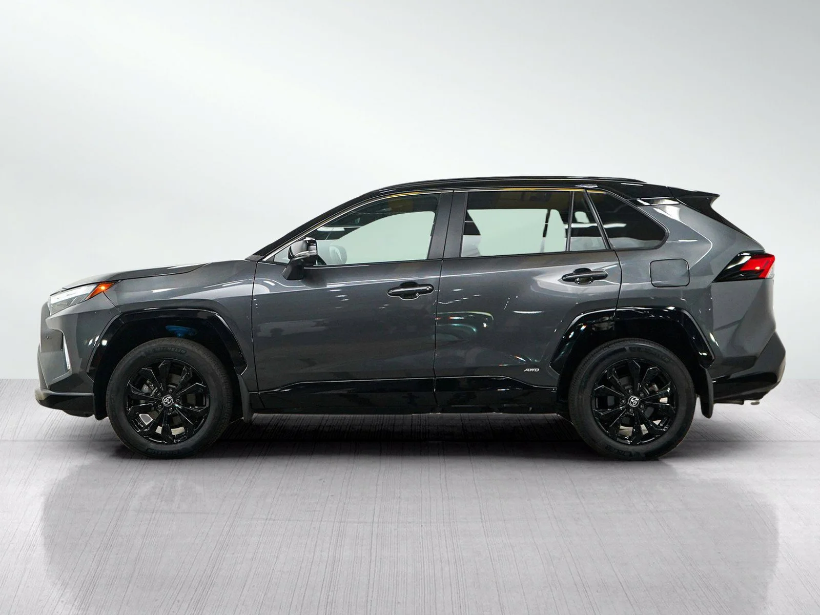 Used 2024 Toyota RAV4 XSE with VIN 2T3E6RFV7RW082541 for sale in Burnsville, Minnesota