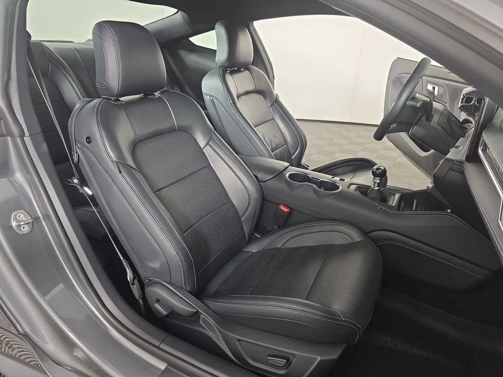 Used 2024 Gray Metallic Ford GT Premium image 22