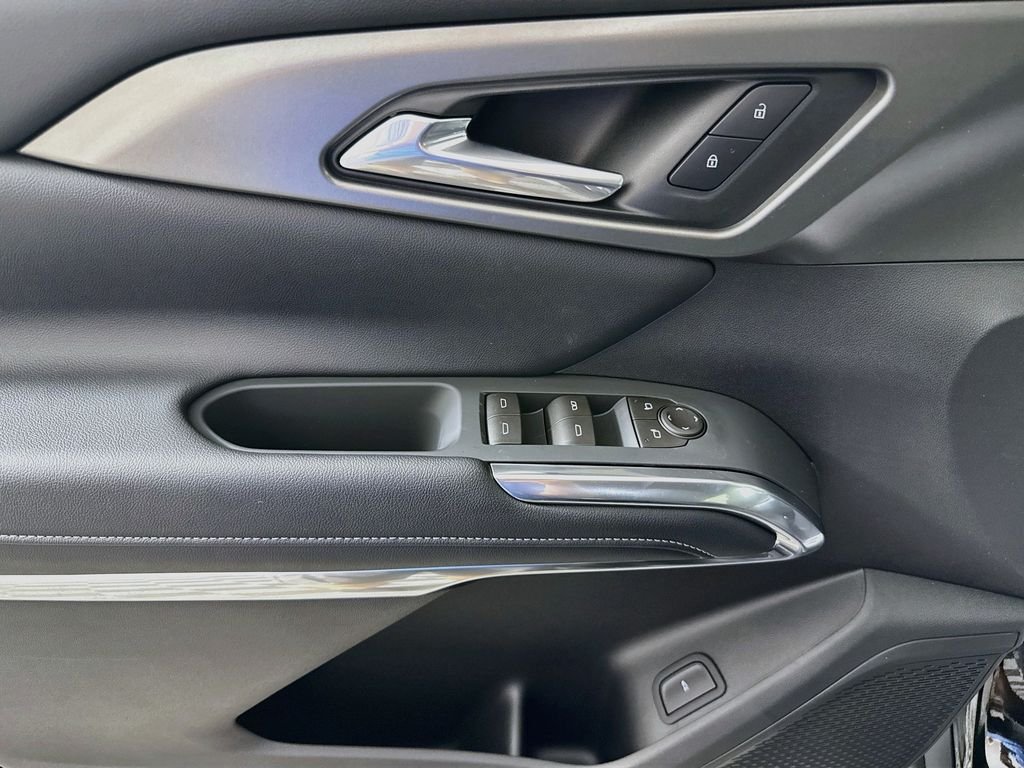 New 2026 Mosaic Black Metallic Chevrolet LT image 18