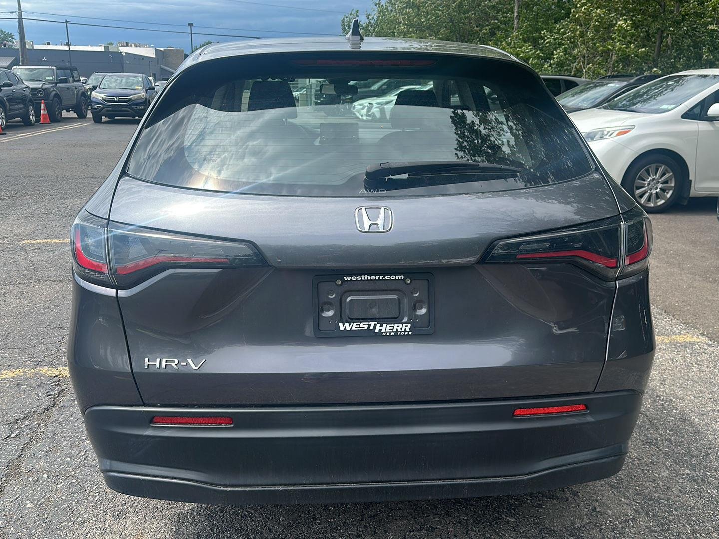 Used 2024 Modern Steel Metallic Honda LX image 5