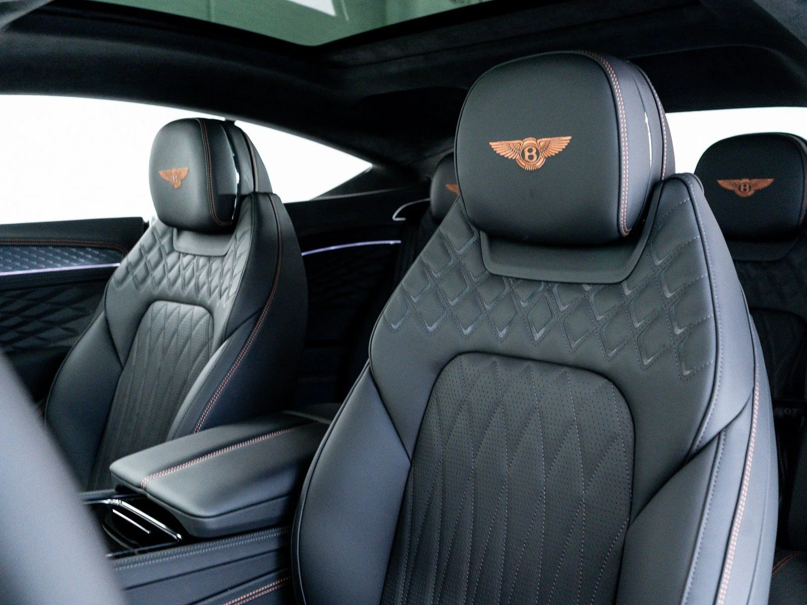New 2026 Tourmaline Green - by Mulliner Bentley Azure image 16