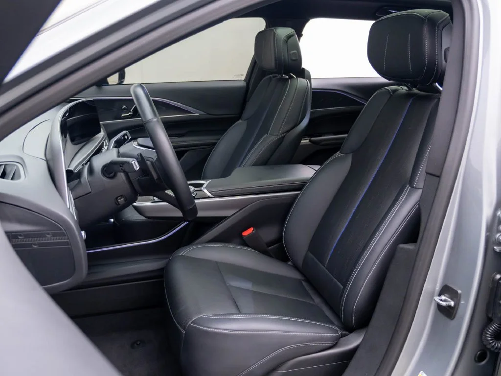 Used 2024 Silver Cadillac Sport image 18