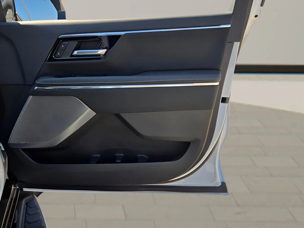 2025 GMC Sierra EV Denali - Photo 10