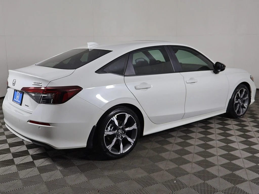 Used 2025 Platinum White Pearl Honda Sport Touring image 12