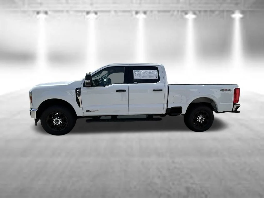 Used 2026 Oxford White Ford XLT image 8