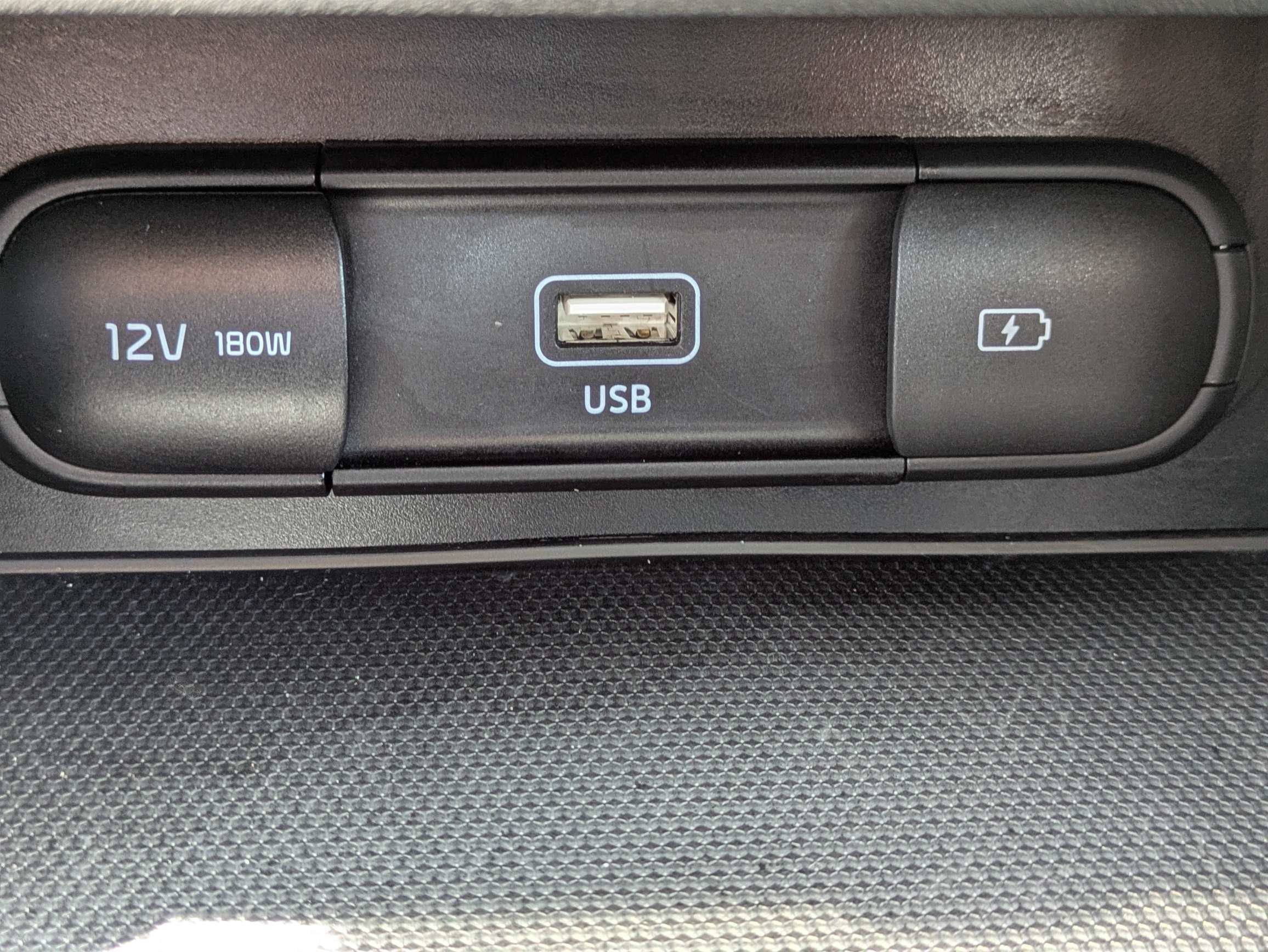 Certified Used 2024 Snow White Pearl Kia LXS image 24