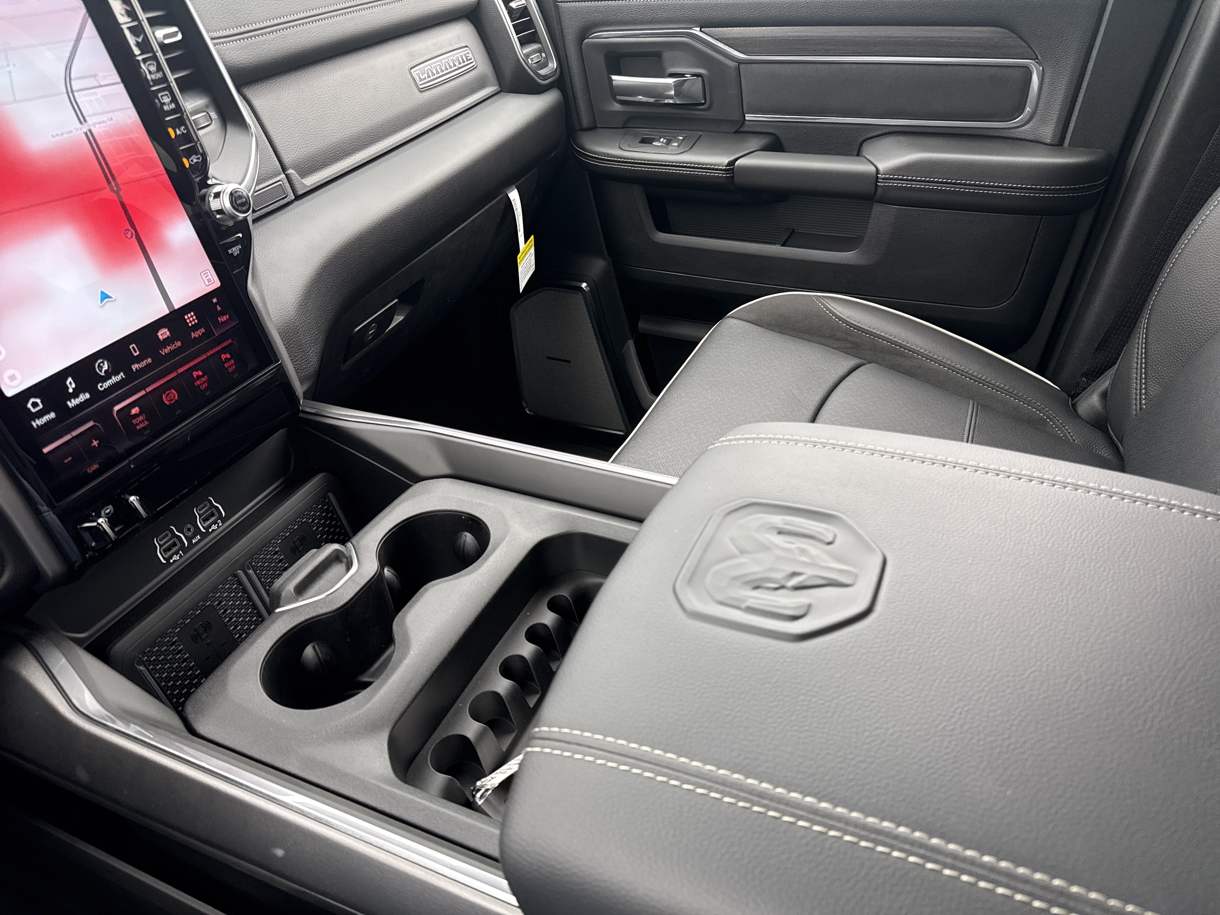 New 2026 Bright White Clear-Coat Exterior Paint RAM Laramie image 22
