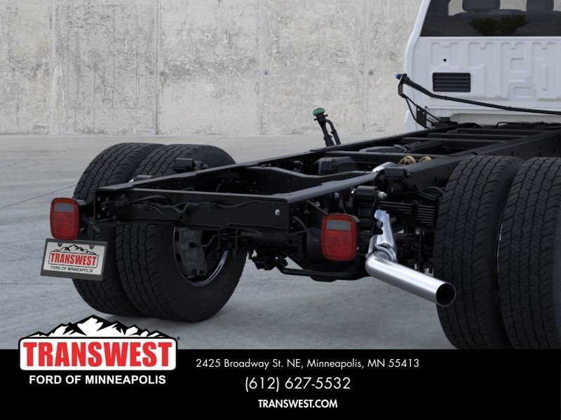New 2025 White Ford XLT image 21