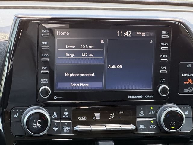 Used 2021  Toyota XLE image 17