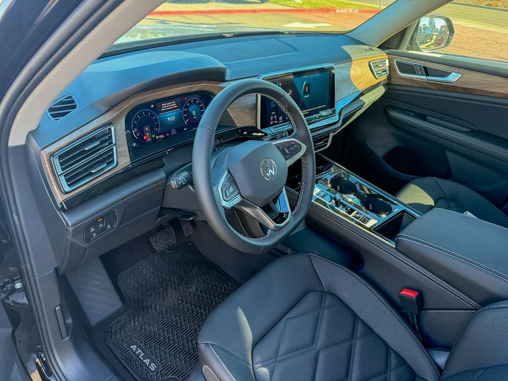 2026 Volkswagen Atlas SE w/Tech - Photo 12