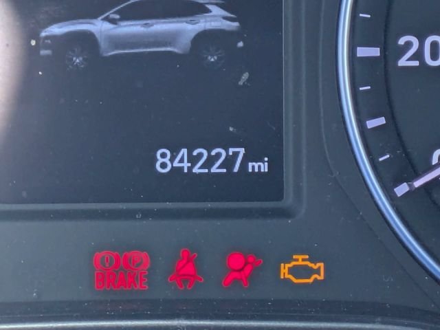 Used 2021 Gray Hyundai SE image 30