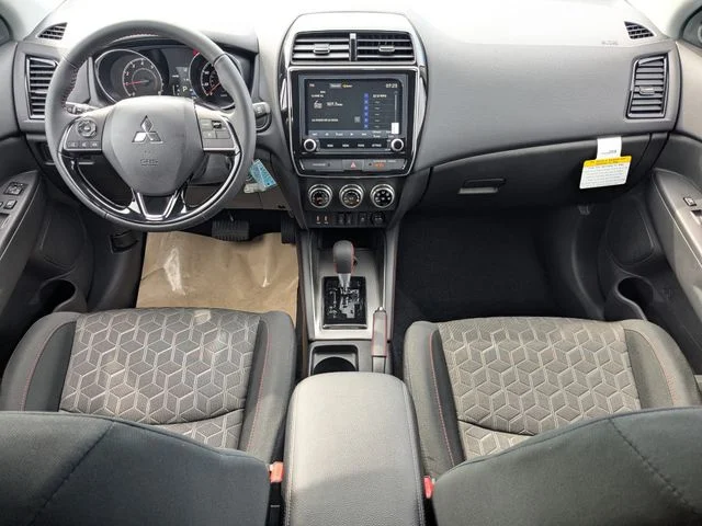 New 2027 Gray Mitsubishi 2.0 LE image 15