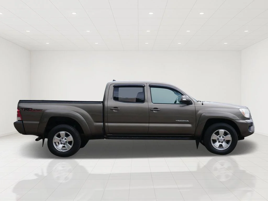 Used 2015 Toyota Tacoma Base with VIN 3TMMU4FN7FM075896 for sale in White Bear Lake, Minnesota