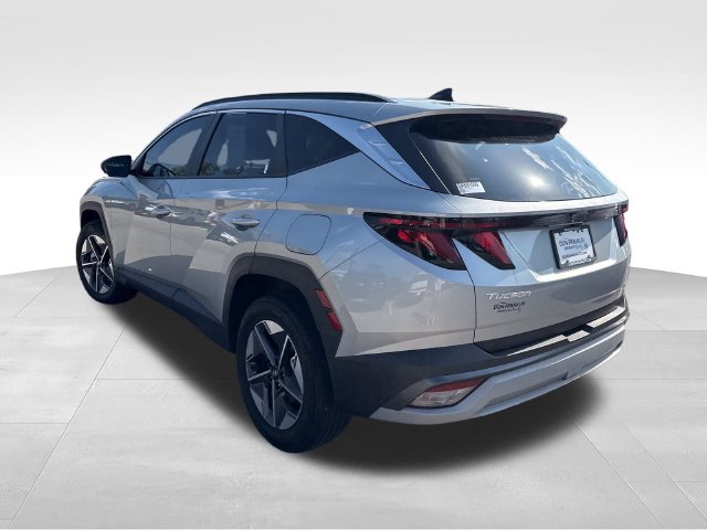 Used 2025 Silver Hyundai SEL image 3