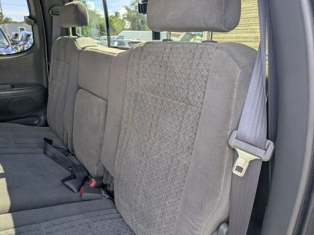 Used 2003 Silver Toyota SR5 image 16
