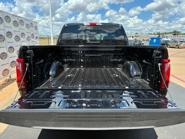 New 2026 Agate Black Metallic Ford XLT image 6