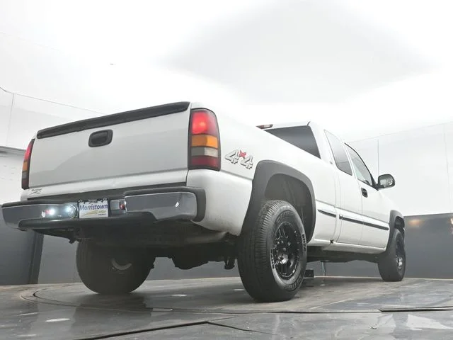 Used 2000  GMC SLE image 38