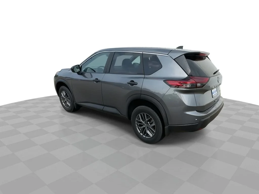 Used 2024 Gray Nissan S image 6