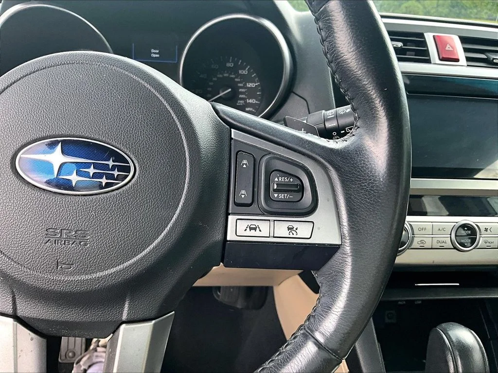 Used 2017 White Subaru 2.5i image 19