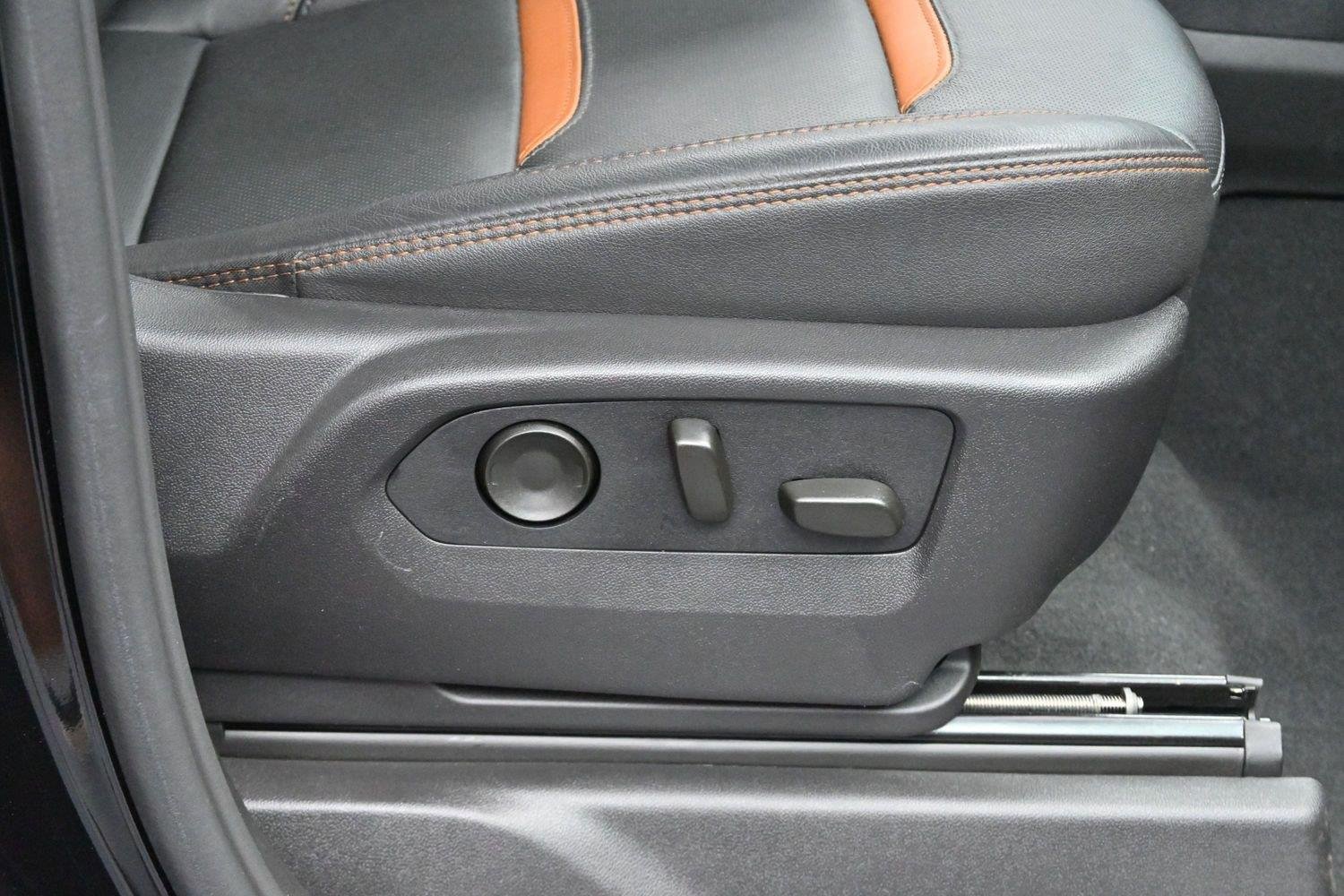 Used 2026 Onyx Black GMC AT4 image 33