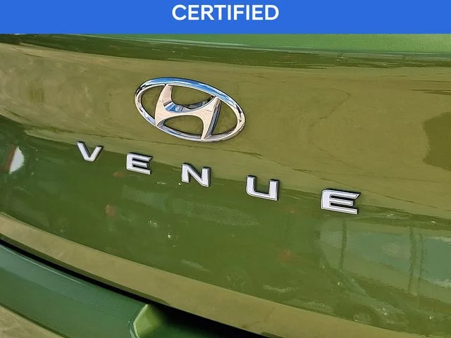 Used 2023 Green Hyundai SEL image 31