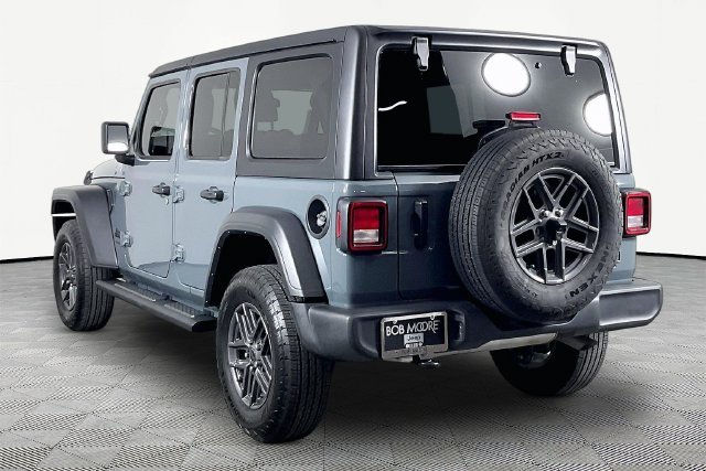 Used 2025 Gray Jeep Sport S image 4