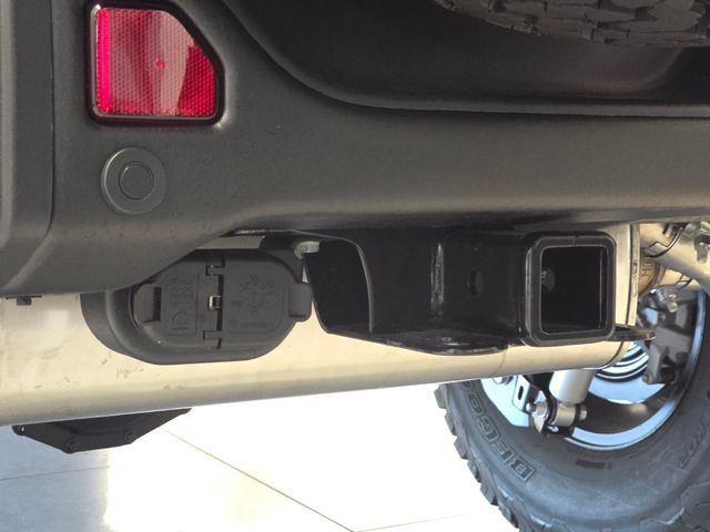 New 2026 Black Clear-Coat Exterior Paint Jeep Moab 392 image 26