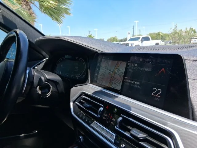 Used 2022 Gray BMW xDrive40i image 11