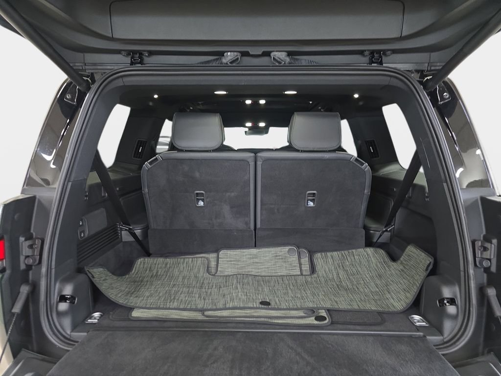 Used 2026  Rivian  image 30