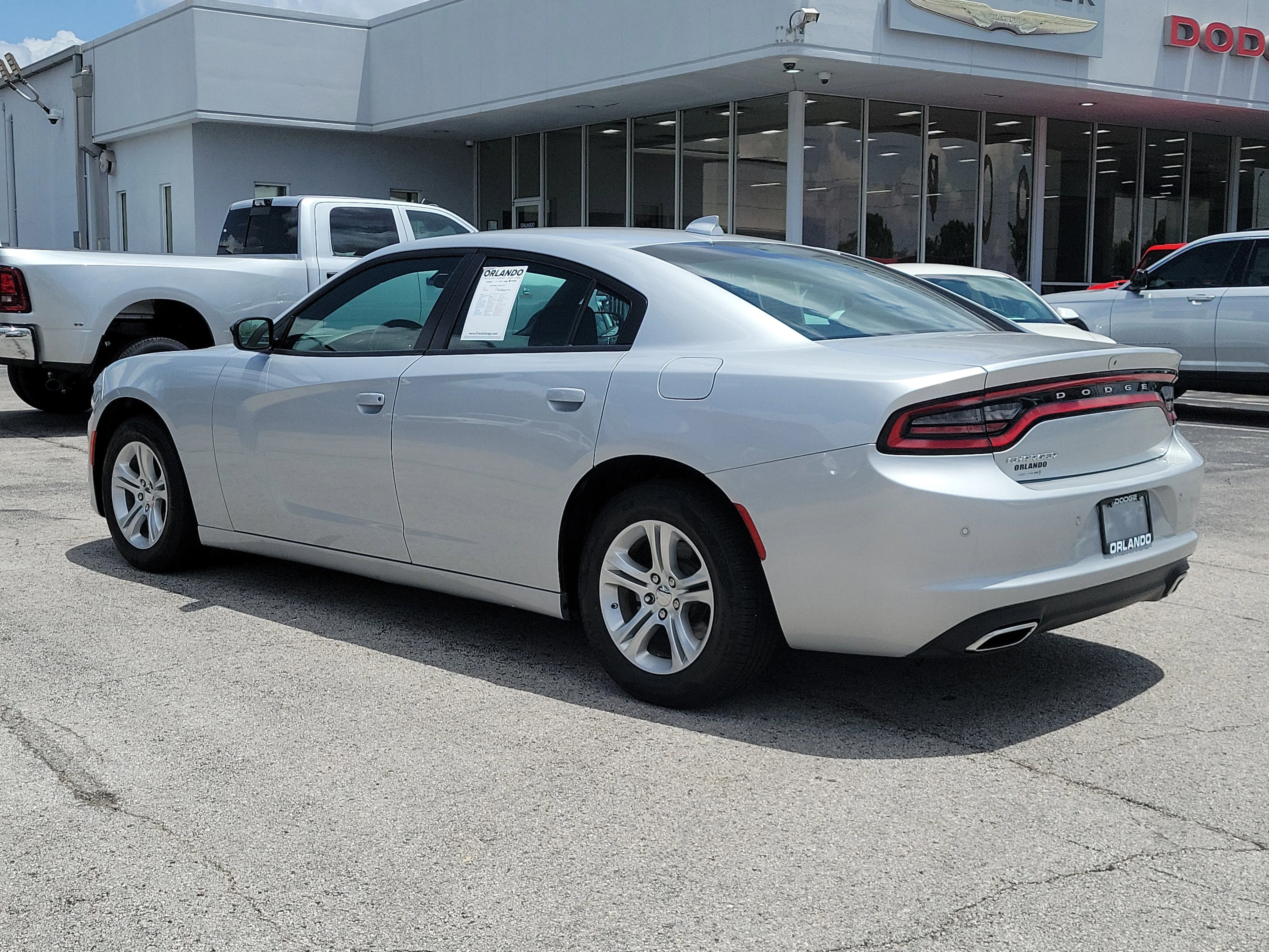 Certified Used 2023 Triple Nickel Clearcoat Dodge SXT image 5