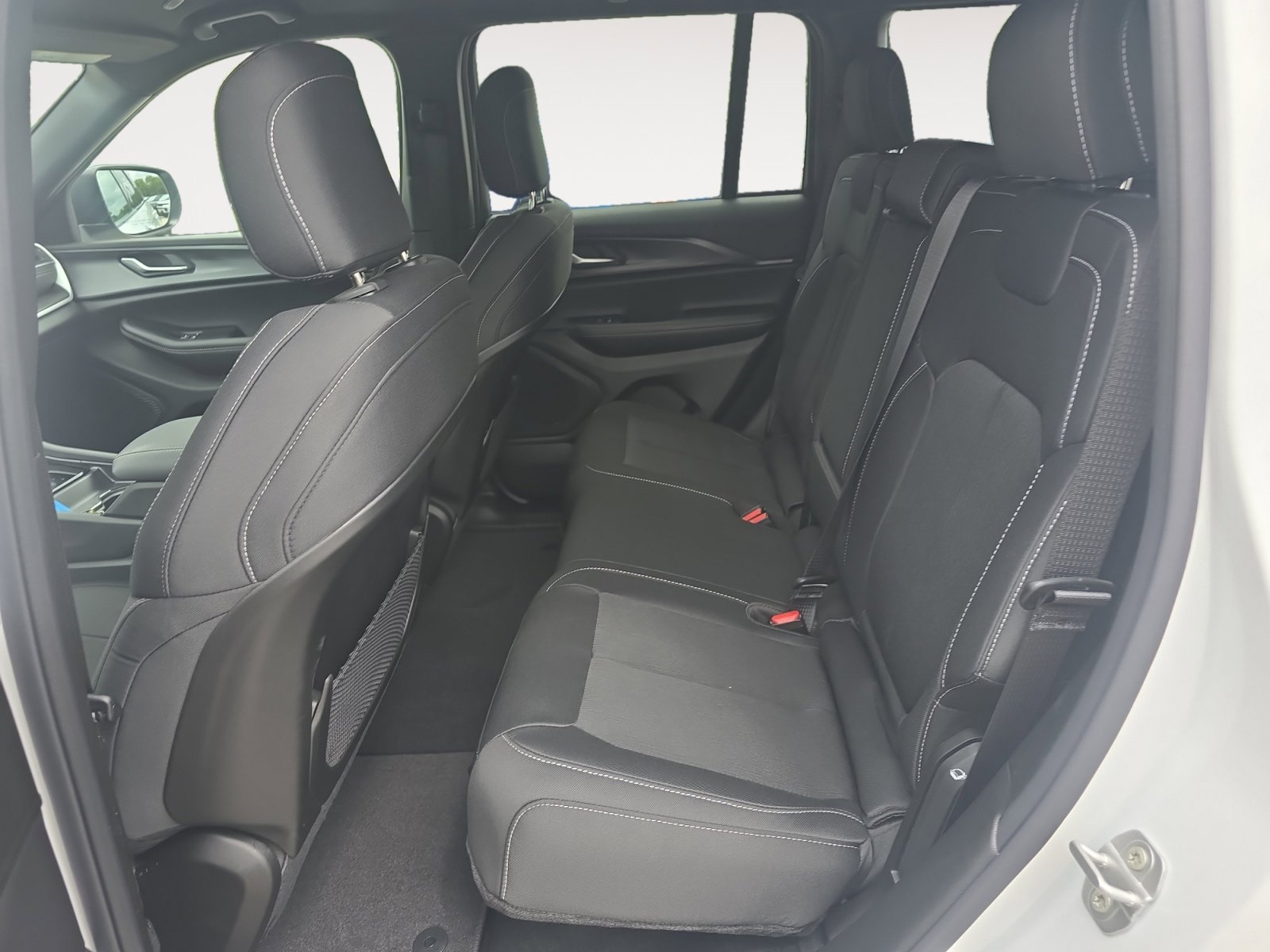 New 2026 Bright White Clearcoat Jeep Laredo image 22
