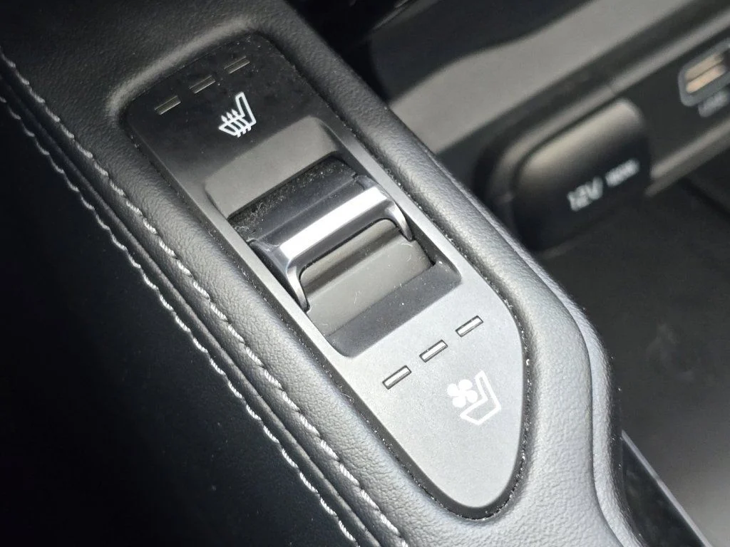 Used 2024 Gray Kia EX X-Line image 5