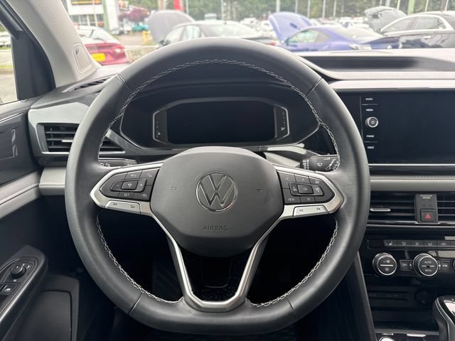 Used 2023 Pure White Volkswagen SEL image 18