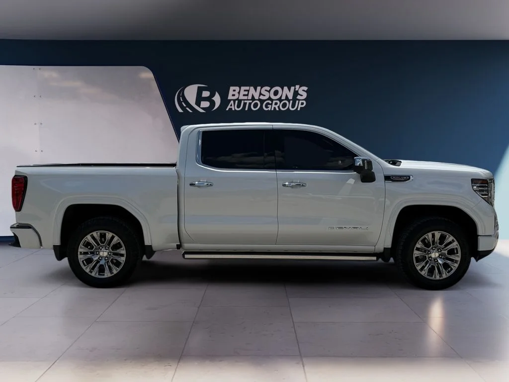 Used 2024 White GMC Denali image 6