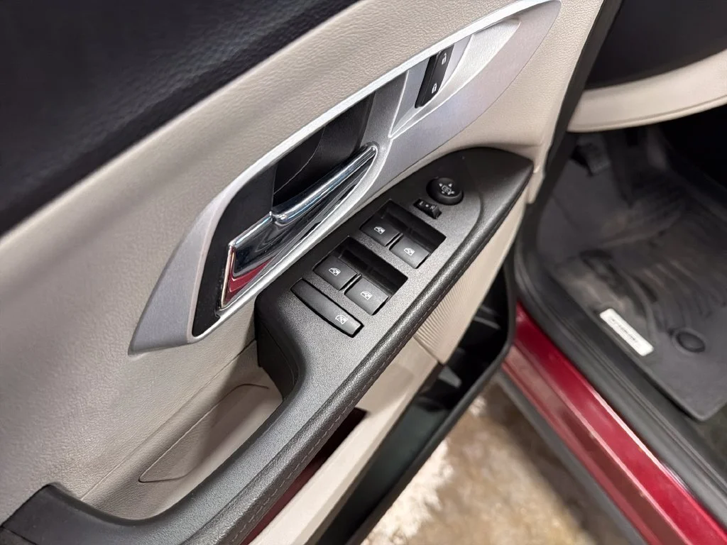 Used 2017 Red Chevrolet LT image 18