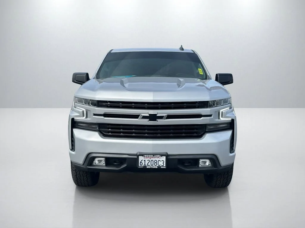 Used 2021 SILVER ICE METALLIC Chevrolet RST image 4