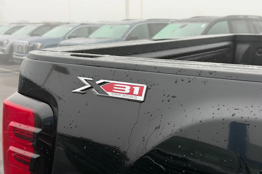 2026 GMC Sierra 2500HD SLT - Photo 9