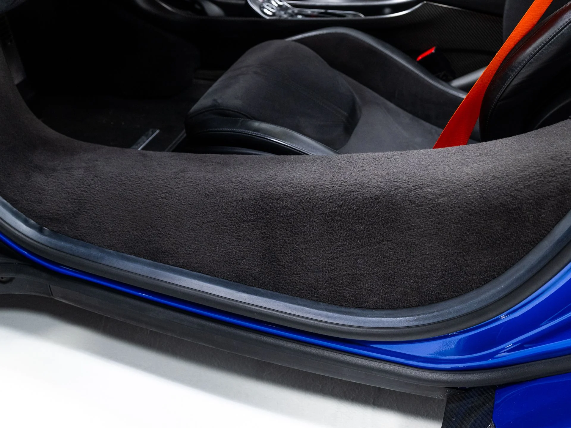 Used 2020 Burton Blue McLaren Spider image 23