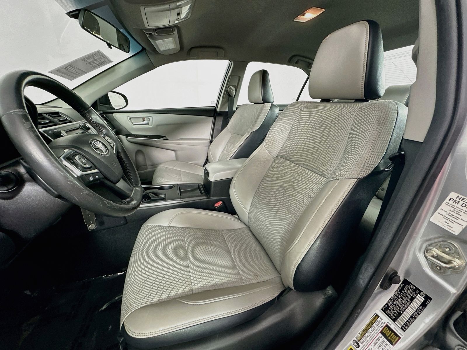 Used 2016 Celestial Silver Metallic Toyota SE image 19