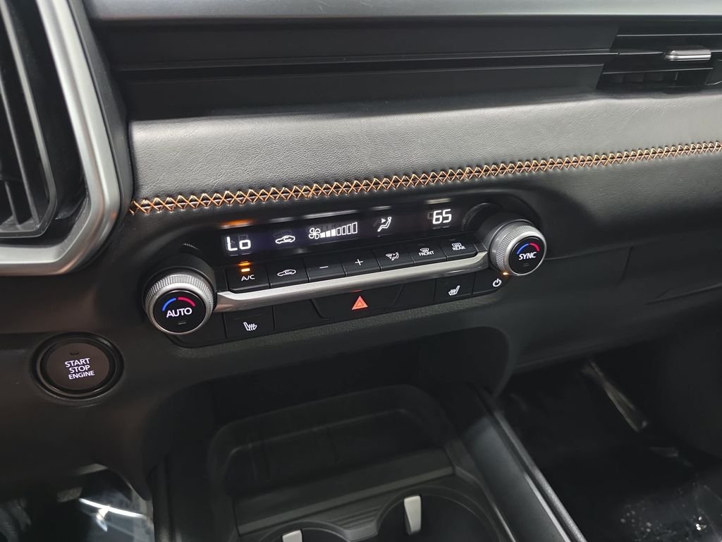 Used 2024 Wind Chill Pearl Mazda 2.5 Turbo image 24