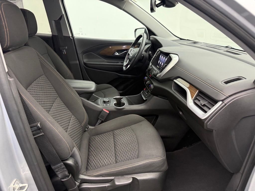 Used 2020 Silver GMC SLE image 36
