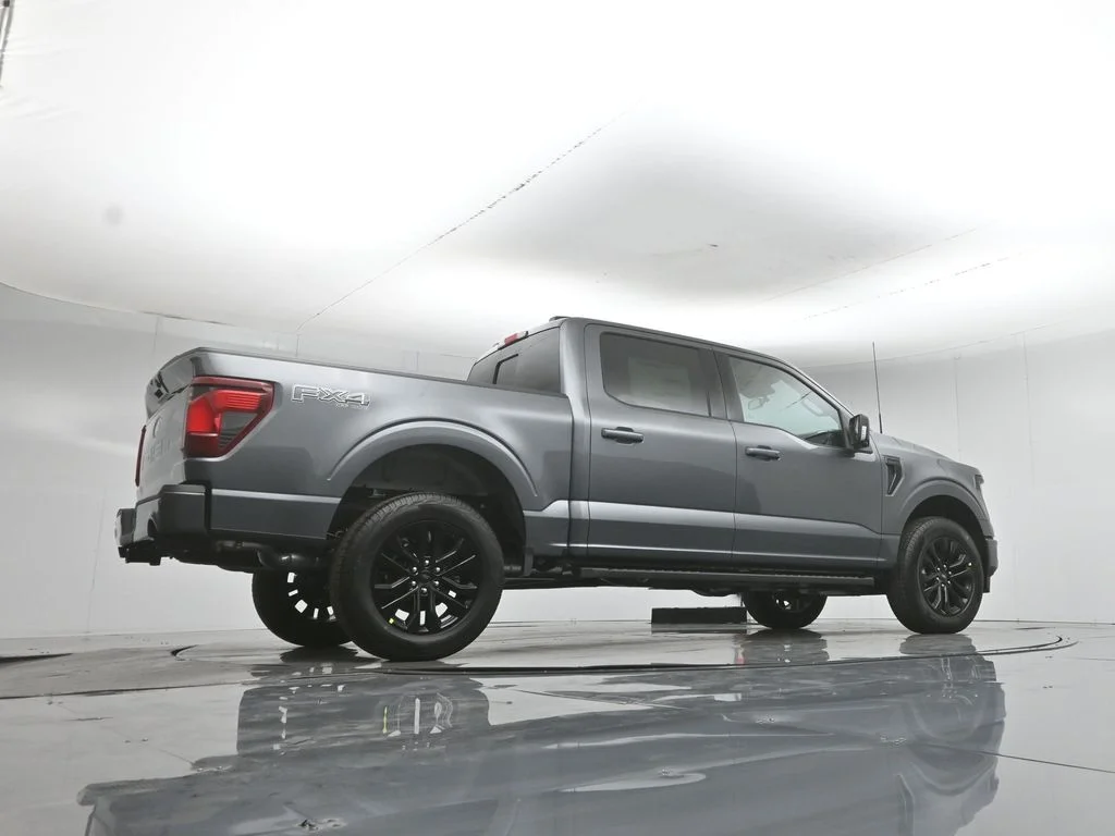 New 2026 Carbonized Gray Metallic Ford XLT image 49