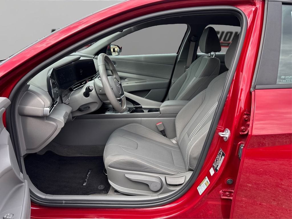 Used 2023 Red Hyundai SEL image 9
