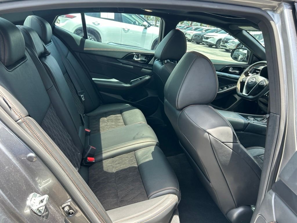 Used 2023 Gray Nissan SR image 47