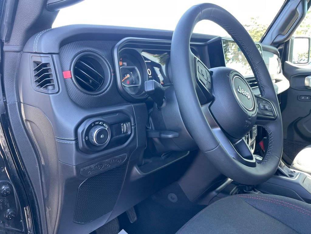 Used 2025 Black Jeep Rubicon image 20