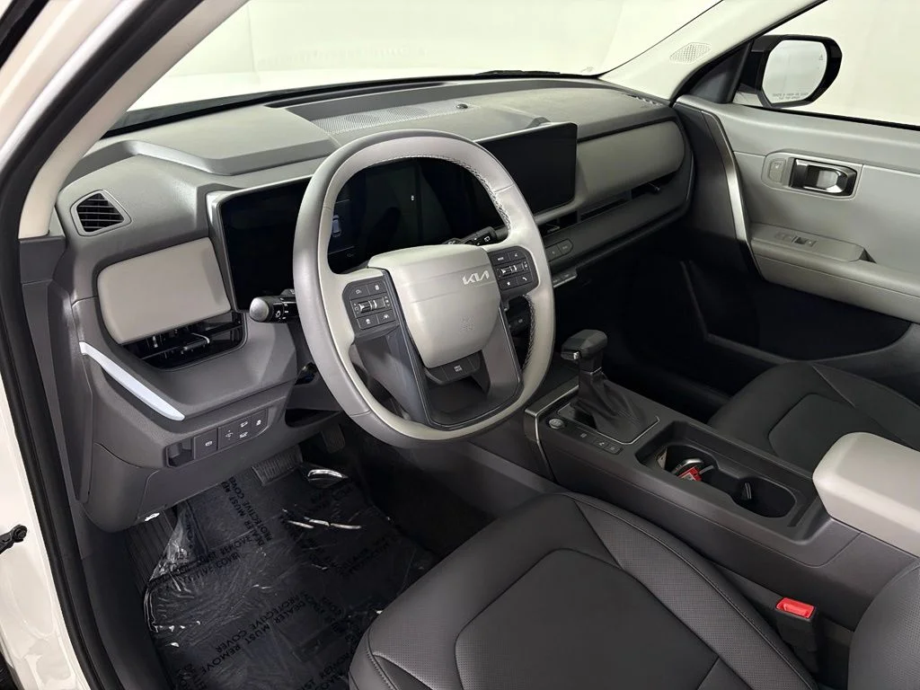 New 2027 Snow White Pearl Kia EX image 17