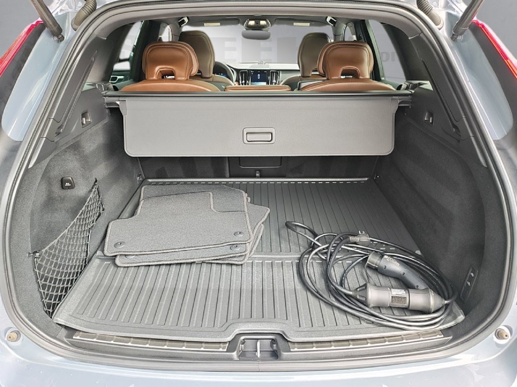 Used 2023 Gray Volvo Ultimate image 24