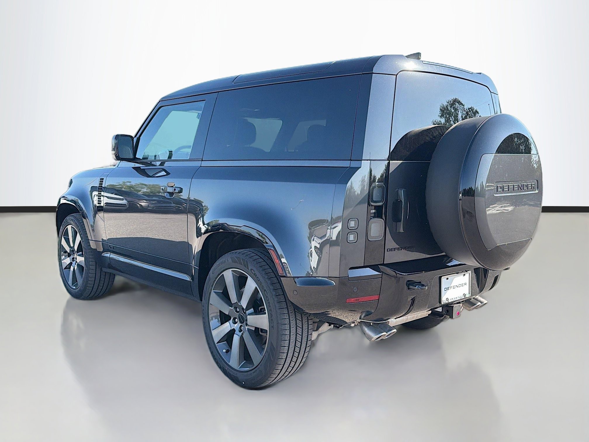 New 2026 Carpathian Grey Land Rover V8 image 3