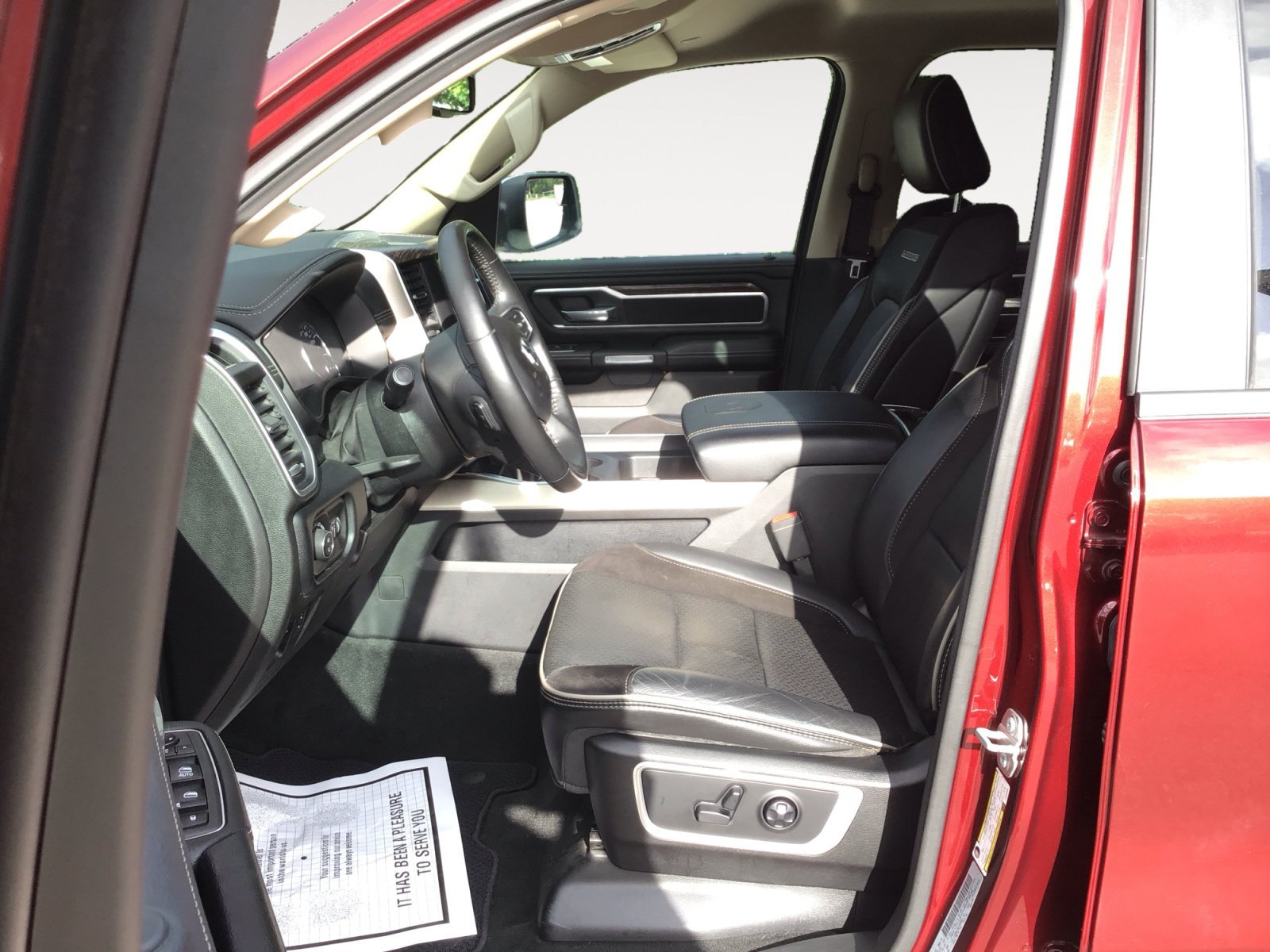 Used 2020 Delmonico Red Pearlcoat Ram Laramie image 21