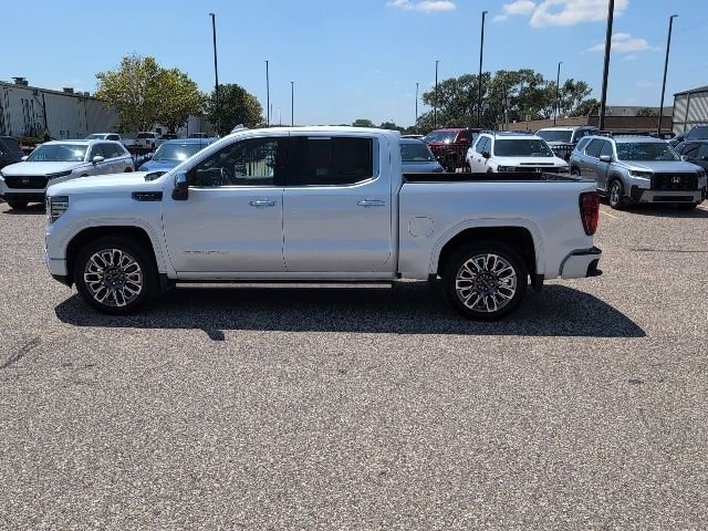Used 2025 White GMC Denali Ultimate image 2